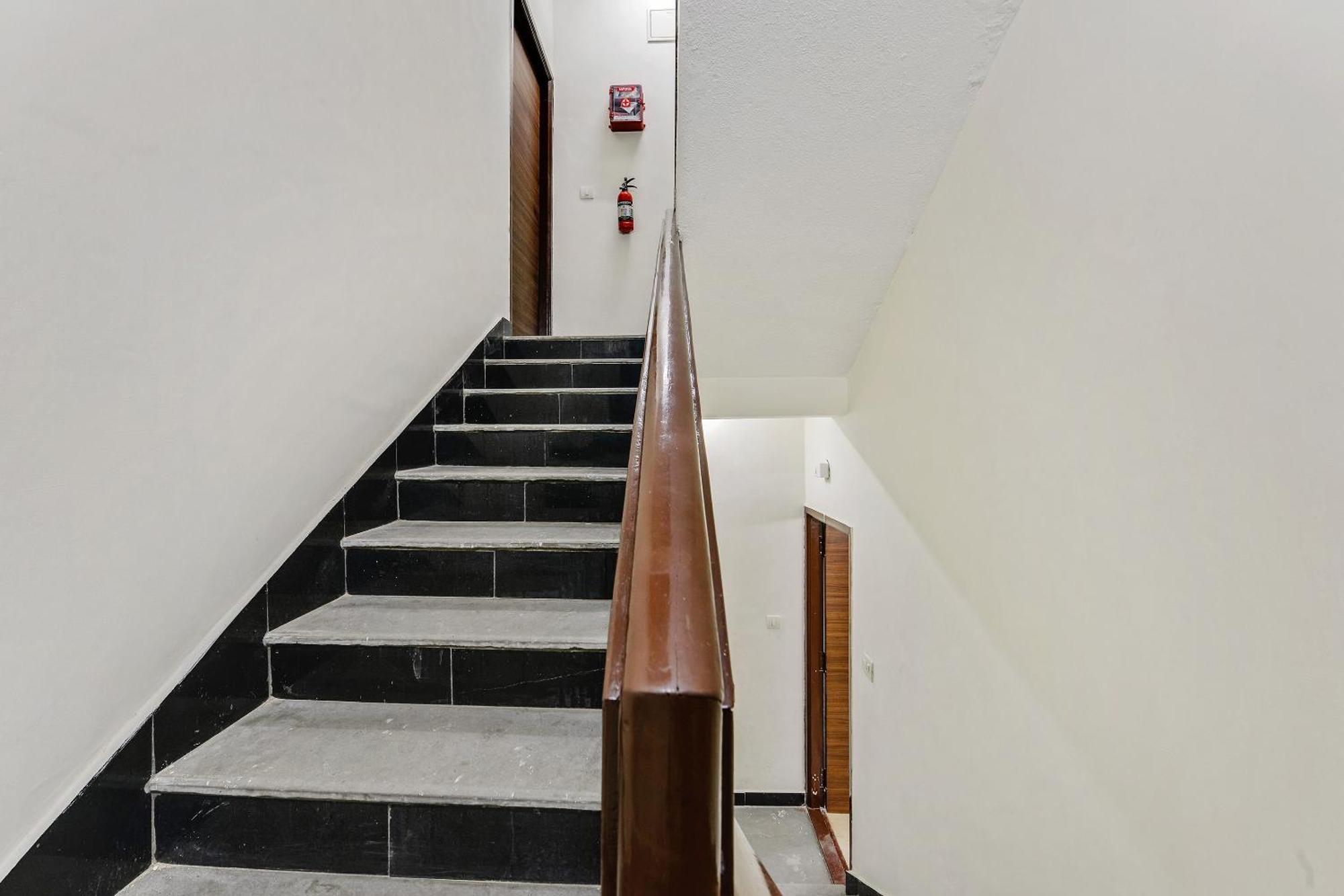 Hotel O Home G-Cloud Near Thirumangalam Metro Station Chennai Extérieur photo